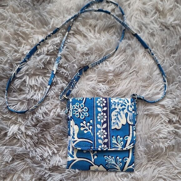 2/$20 Vera Bradley Mini Tri Fold Crossbody Bag - Picture 1 of 9